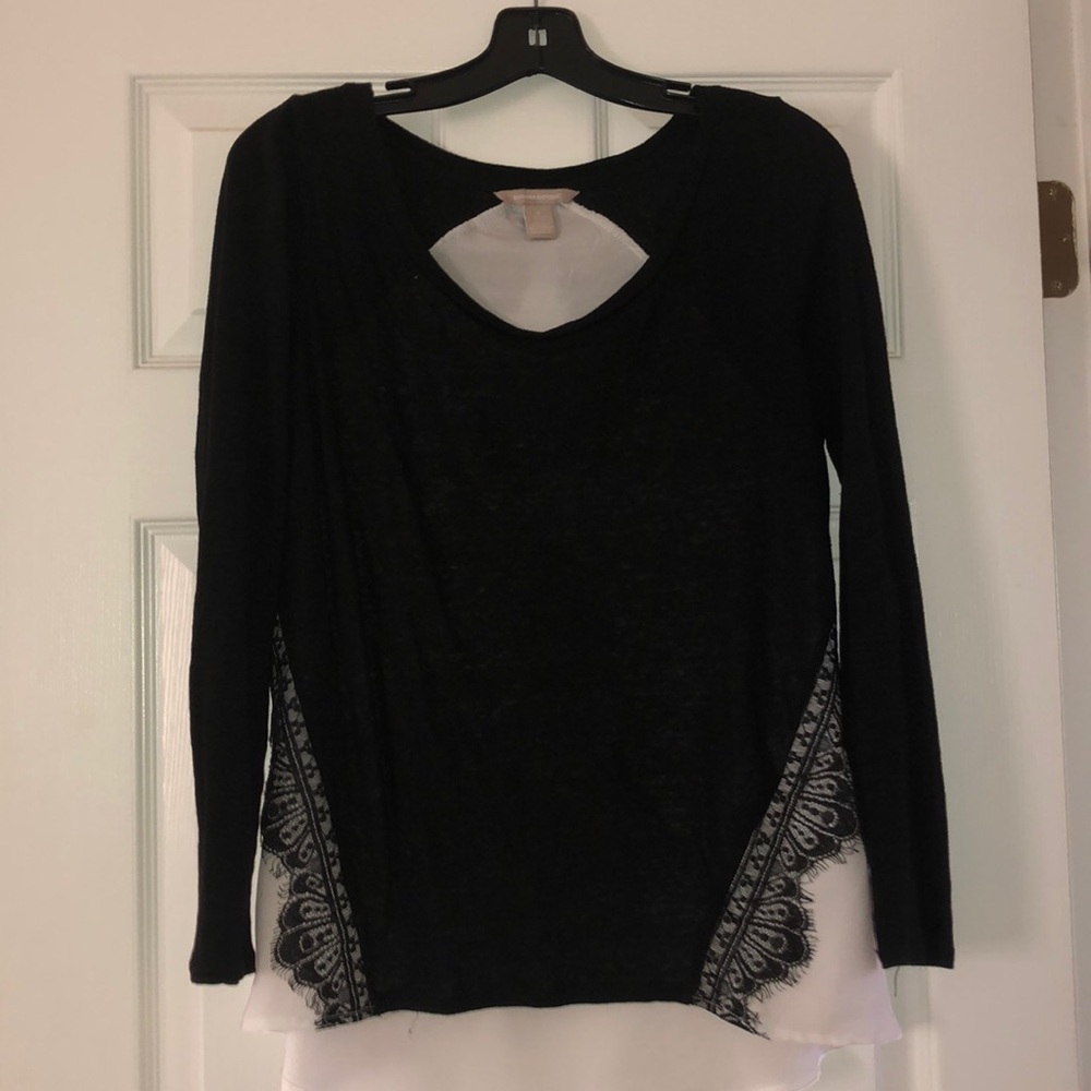Linen black and white lace trim top